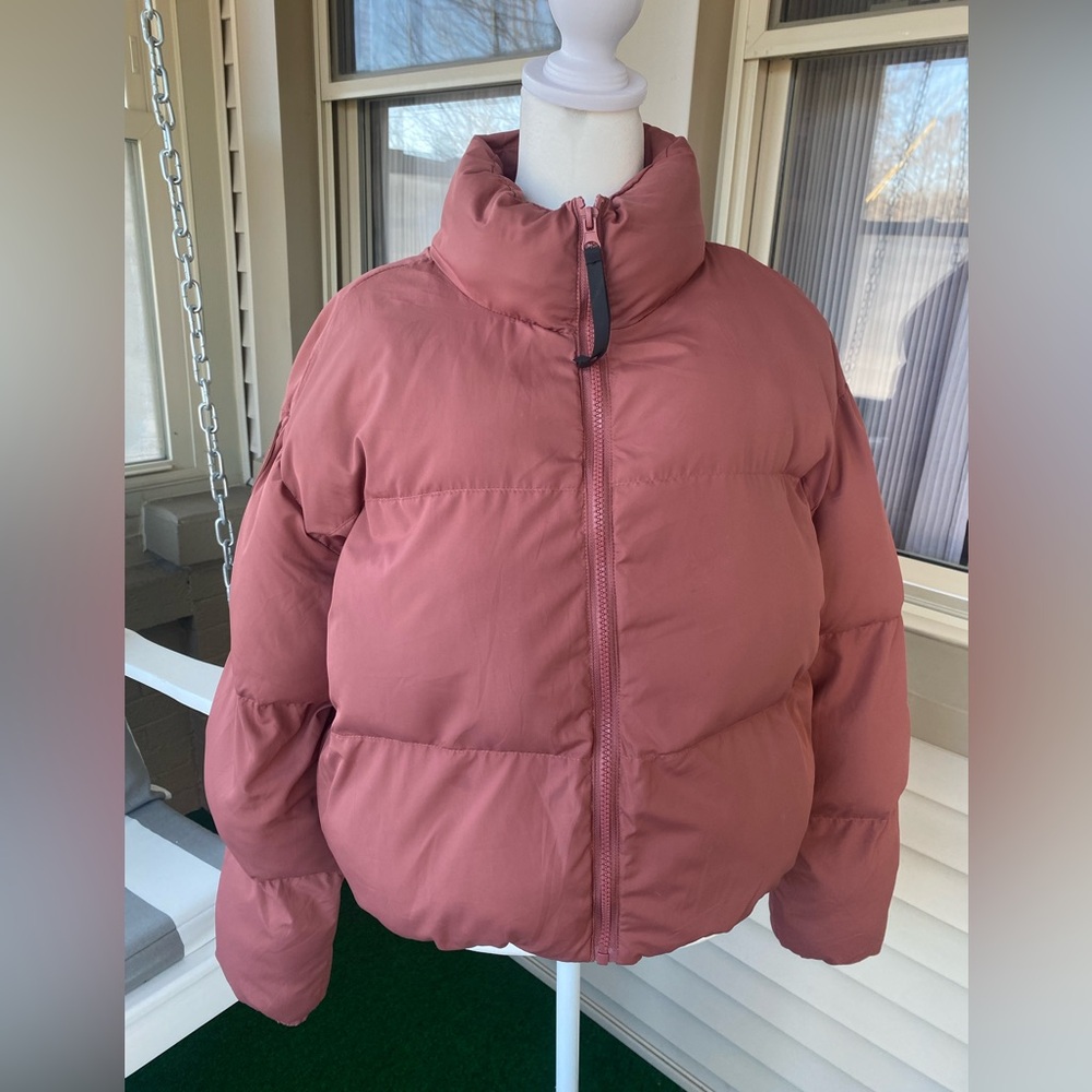Fabletics, Mauve, Cropped Hooded Puffer!